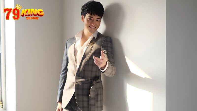 Vương Bảo Khang đã có những hướng đi, chiến lược khác biệt trong phát triển thương hiệu cá cược.